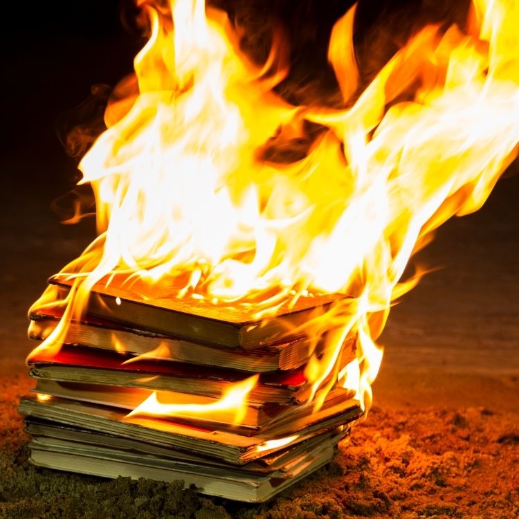 Masa Lalu Perpustakaan: Sering Dibakar